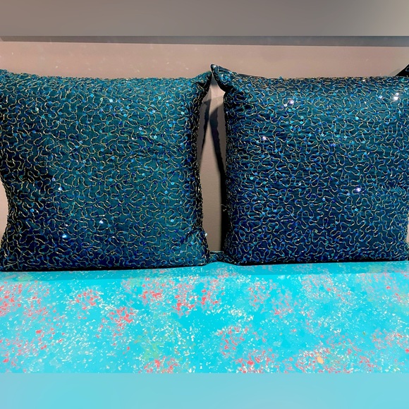 Make your Holidays Brighter!!!
Red & Green/Teal …Sequins & Embroidered Pillows - Picture 5 of 7